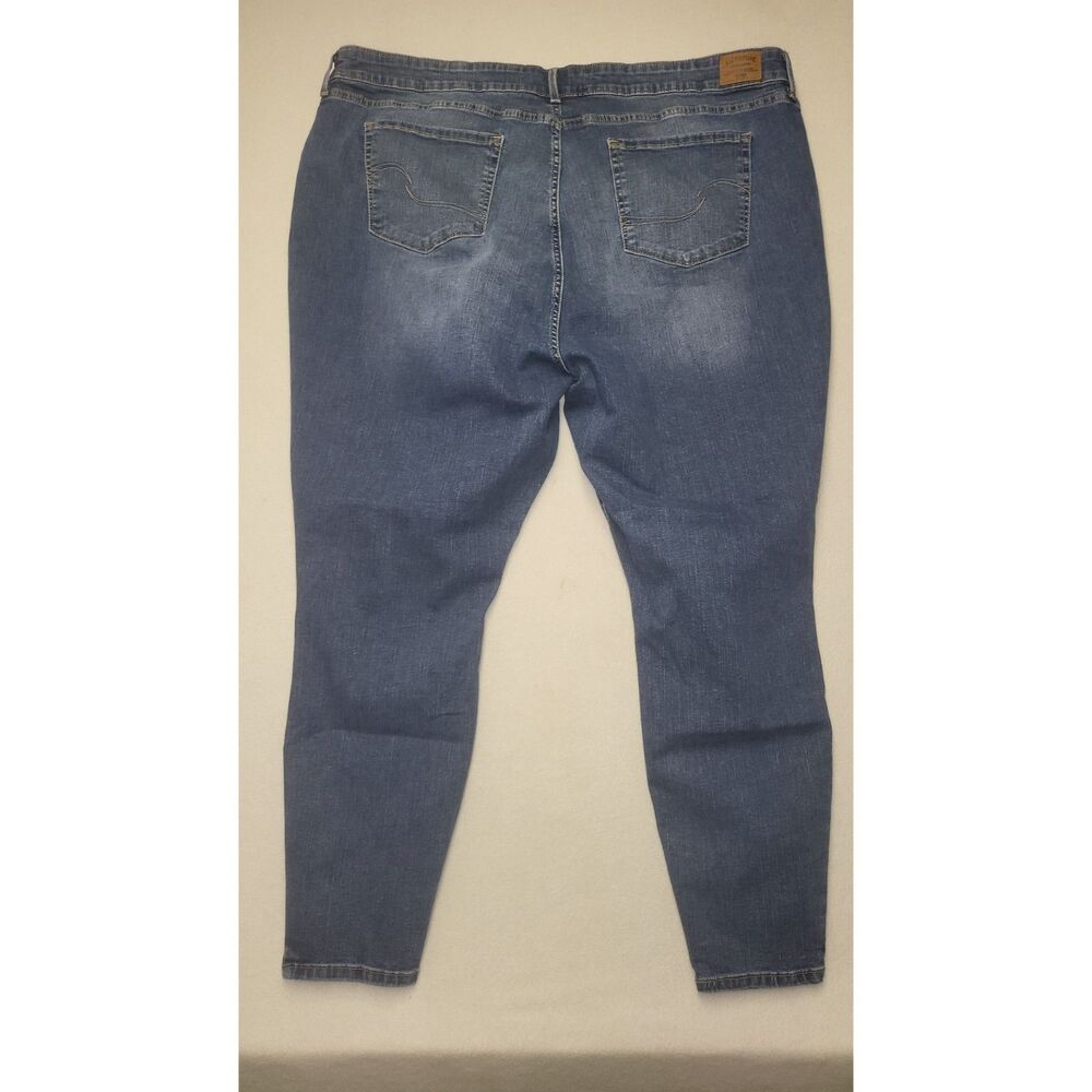 Levi Womens Mid Rise Skinny medium wash sz 26 - Picture 2 of 6